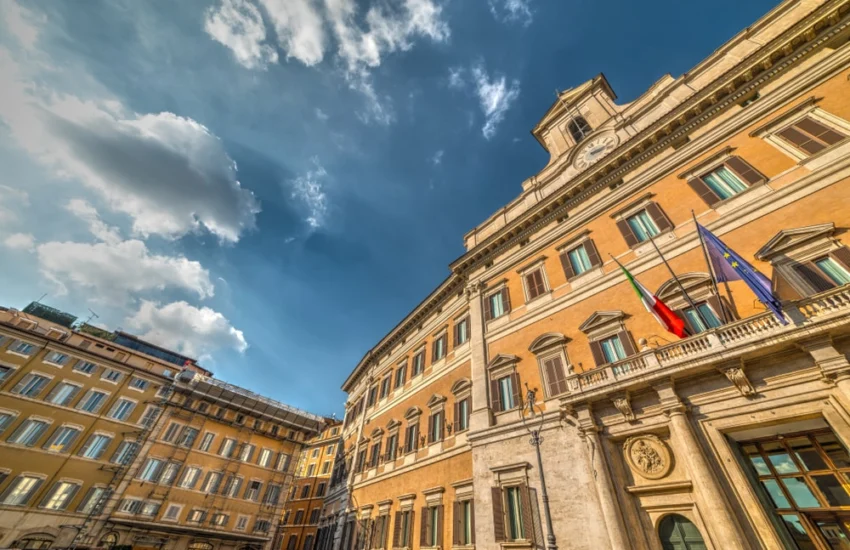 Manovra 2026, fondi in più per gli anziani non autosufficienti: spunta l’ipotesi
