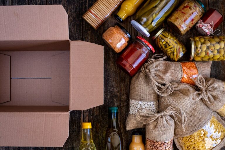 Market solidale a Milano, un aiuto alimentare da Progetto Arca