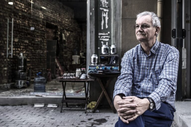 Martin Parr in mostra, gli anziani al centro della sua fotografia