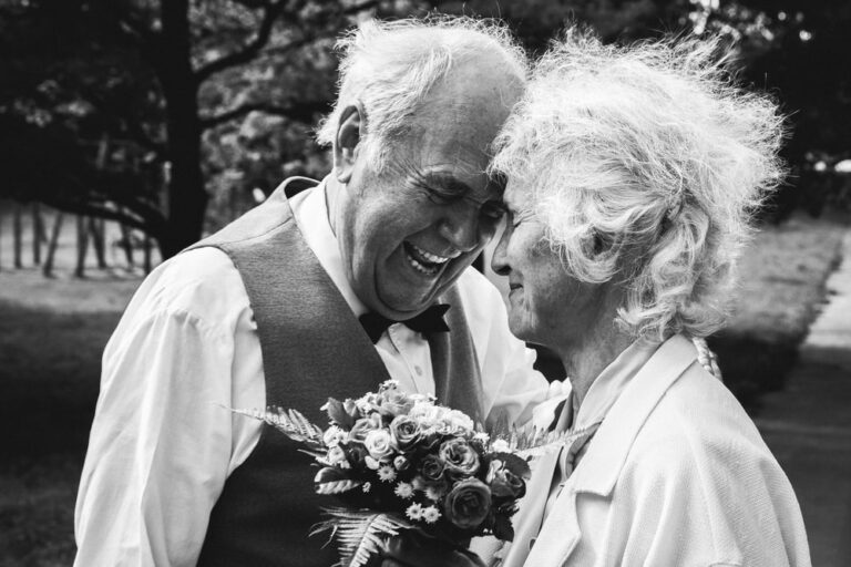 Il matrimonio senior degli australiani Marie e Ron