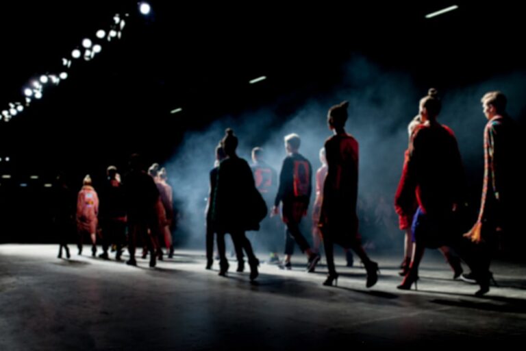 Moda over: quando i senior sfilano in passerella con successo