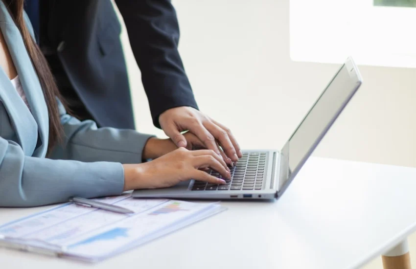 Molestie sul lavoro, solo un’azienda su tre ha implementato le politiche di contrasto