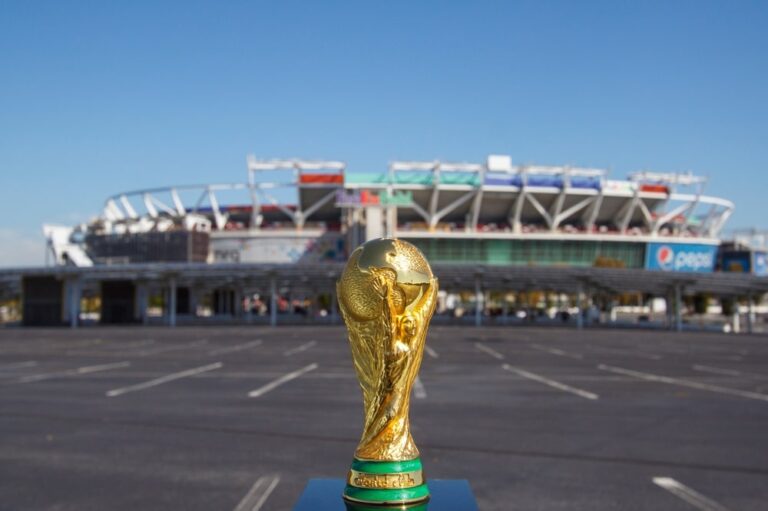 Mondiali 2030, la FIFA studia l’espansione a 64 squadre per il centenario