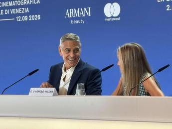 Mostra Venezia, George Clooney: “Ho smesso di fare il regista, la famiglia è la mia priorità”