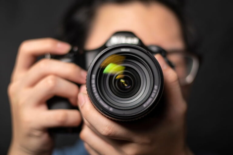 Con la mostra fotografica “Turbanti” la moda incontra l’autismo
