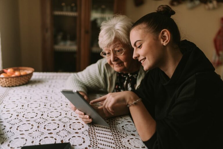 Una “Cyber Scuola per Nonni” alla Milano Digital Week