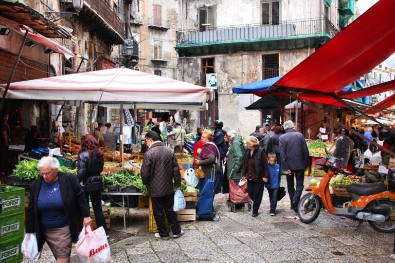 Con le loro pensioni i nonni salvano dalla povertà oltre 7 milioni di famiglie