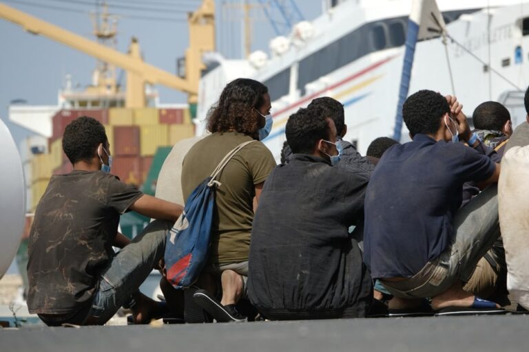 Nuove politiche migratorie, fa discutere la “cauzione” del decreto Piantedosi