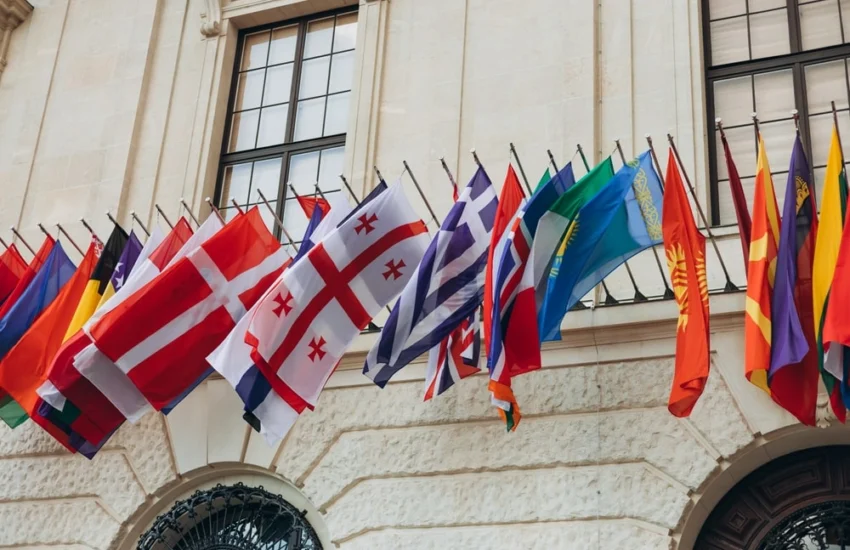 Ocse: rallenta la crescita economica globale, pesano dazi e incertezza politica
