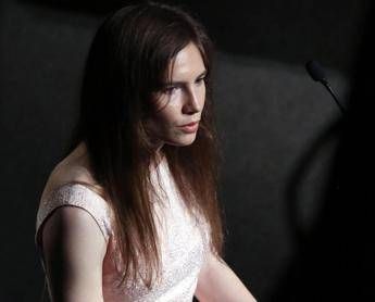 Omicidio Meredith, Amanda Knox: “Non faccio ironia, i suoi familiari si sentono feriti dalla persona sbagliata”