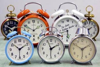 Ora solare, un piccolo jet lag per l’organismo: orologio biologico da riadattare