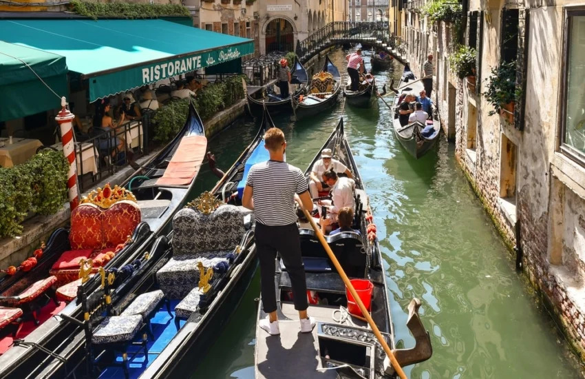Overtourism: cosa ne pensano gli italiani