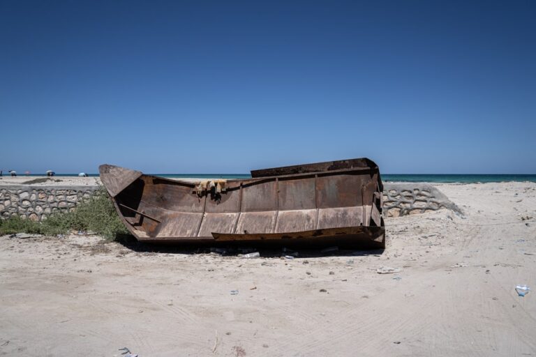Partire dalla Tunisia: due storie di viaggio