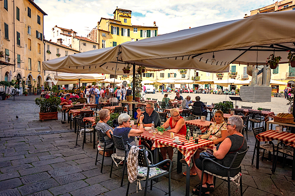 Causa Covid, in Italia più pensionati che lavoratori