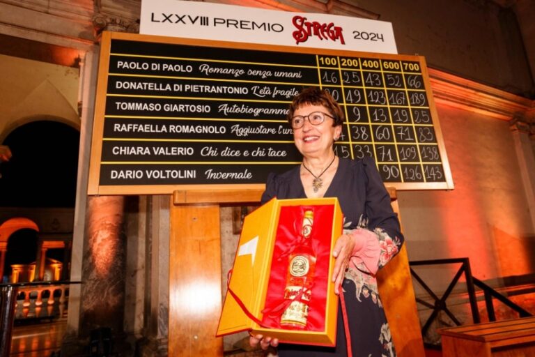 Premio Strega 2024, vince “L’età fragile” di Donatella Di Pietrantonio