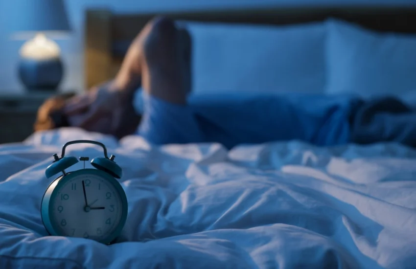 Problemi di sonno per gli over 50: c’entra anche il lavoro