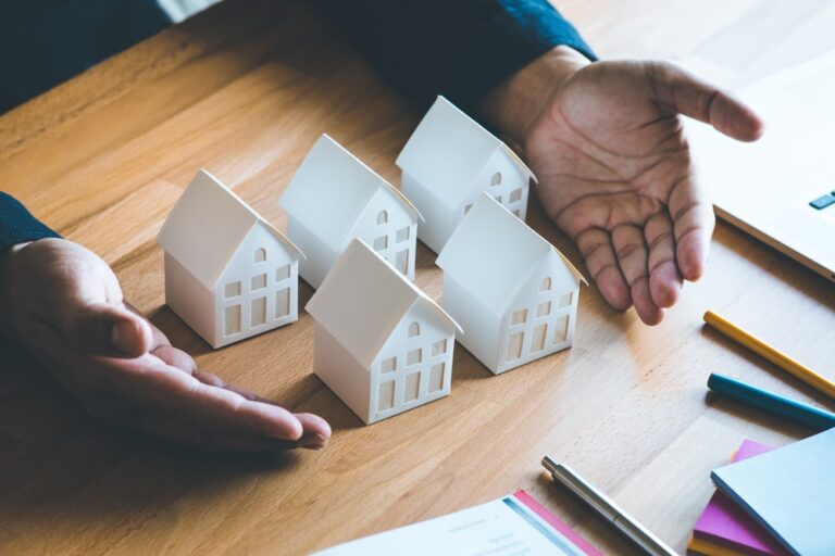 Rapporto Federproprietà Censis: la casa, bene primario ma costoso
