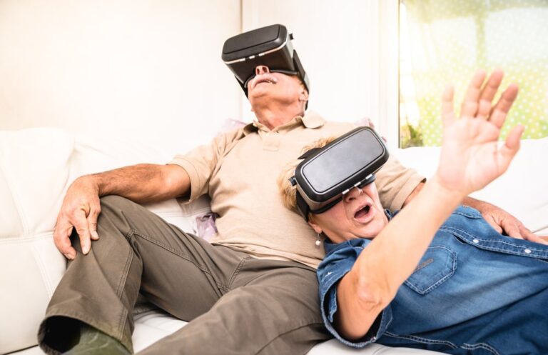 Si può viaggiare stando sulla poltrona: la realtà virtuale al servizio dei senior