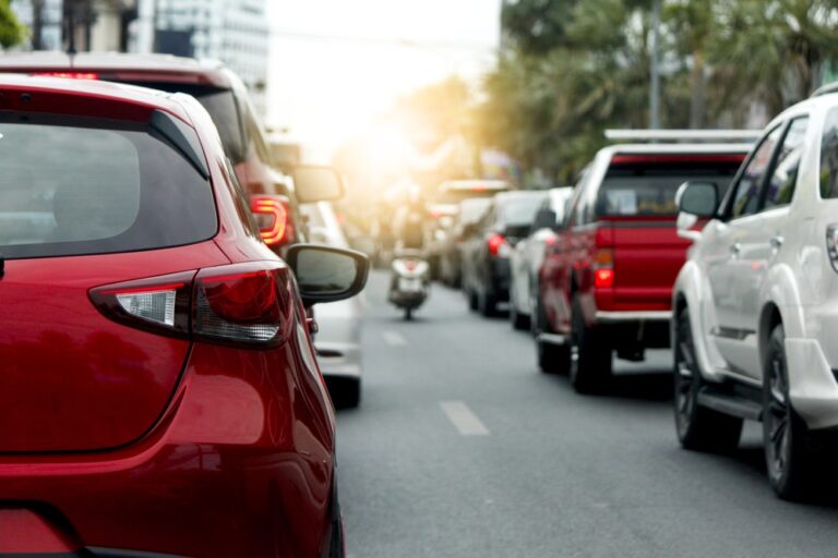 Ridurre le auto in città per migliorare clima e vivibilità
