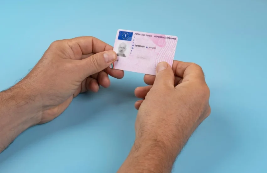 Rinnovo della patente a conducenti anziani: il dilemma dei controlli