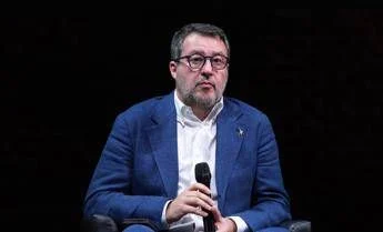 Salvini: “Stiamo lavorando per superare legge Fornero, in pensione a 64 anni”