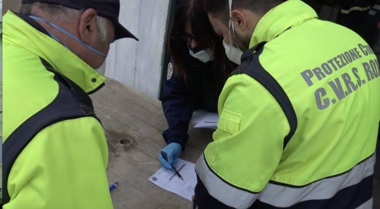 Tra i volontari della Protezione Civile