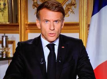 Scontri in Francia, Macron: “Proviamo rabbia, nulla giustifica la violenza. Chi ha distrutto dovrà pagare”