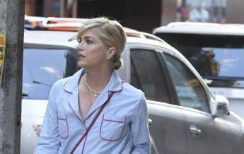 Selma Blair arrestata per aggressione e rilasciata su cauzione: “Aveva battuto la testa”