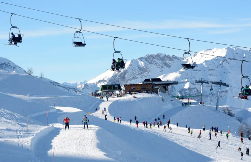 Skipass, rincari del 4% rispetto alla precedente stagione sciistica