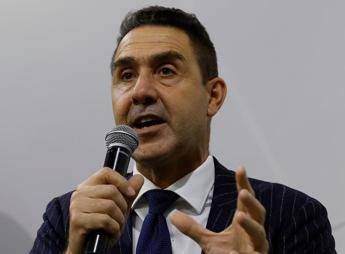 Sondaggio politico, Fratelli d’Italia stabile e Pd cala. Vannacci sale ancora
