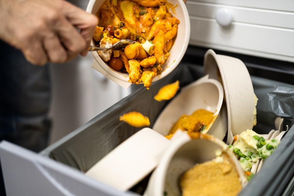 Spreco alimentare, fra i redditi bassi è più elevato