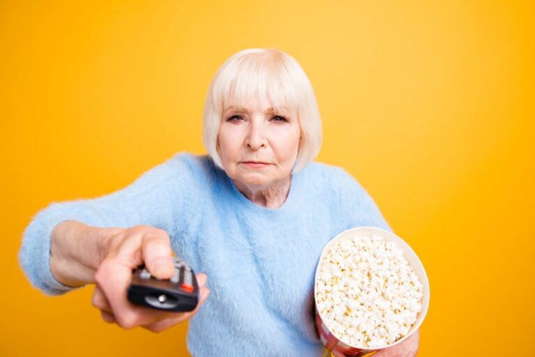 Senior Tv: le abitudini televisive degli over 60