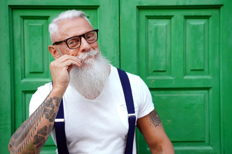 Un tatuaggio a 60 anni: le storie di chi lo ha fatto