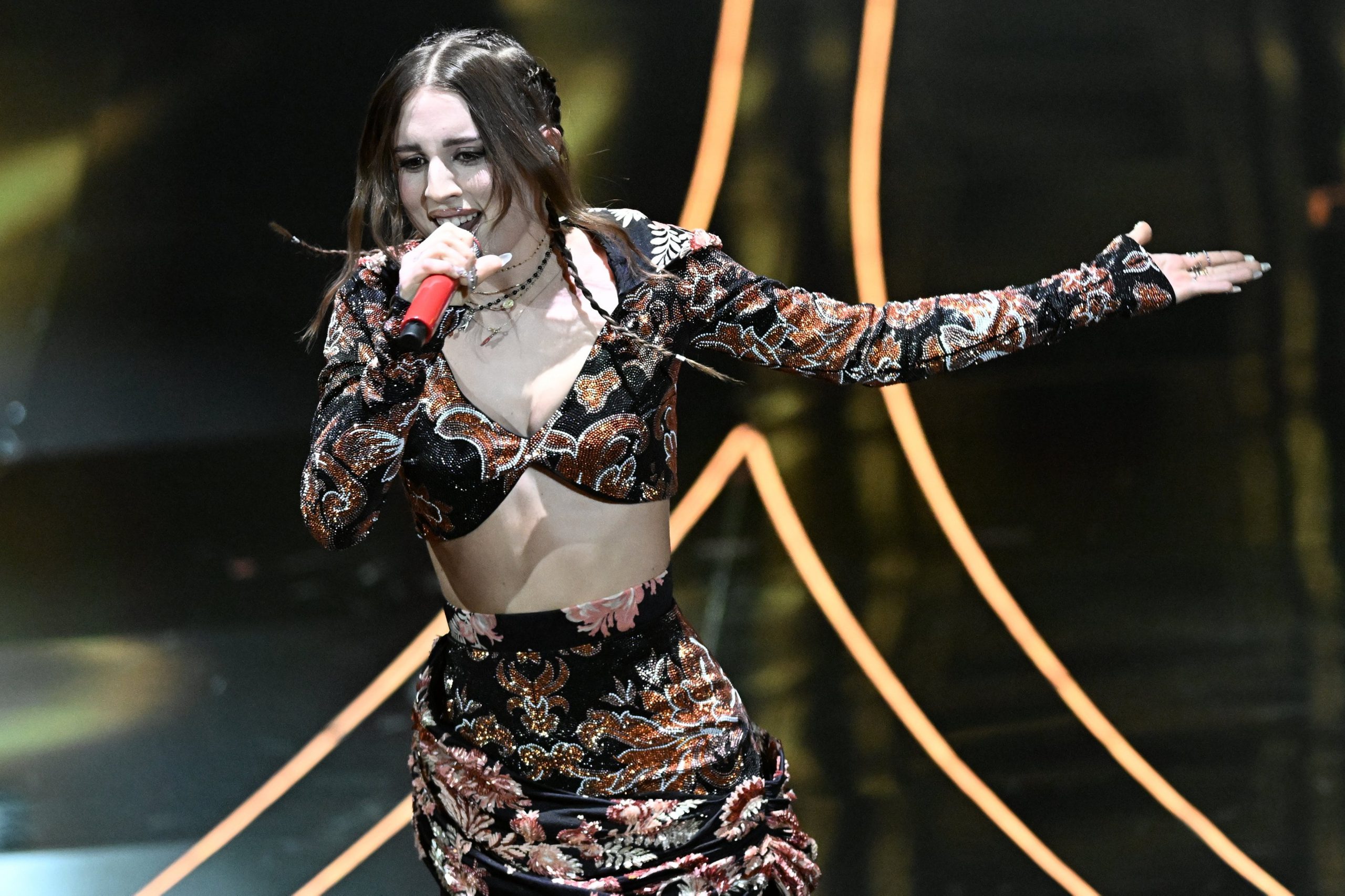 Terza serata di Sanremo, Angelina Mango in cima alla classifica