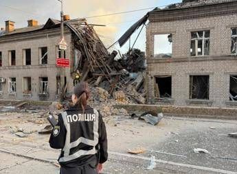 Ucraina, Russia riprende gli attacchi dopo la tregua: morti e feriti a Kiev