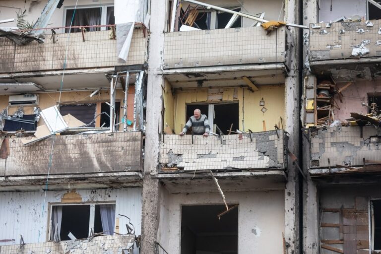 Ucraina, l’impatto della guerra sugli anziani nel Rapporto Amnesty