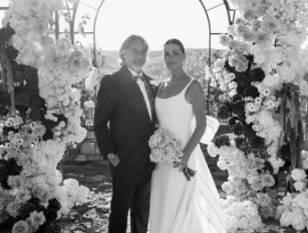 Vanessa Incontrada si è sposata, le nozze con Rossano Laurini: la prima foto dopo il ‘sì’