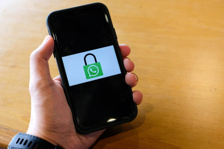 WhatsApp introduce le conversazioni nascoste con il lucchetto