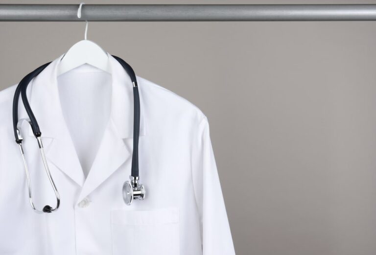 Sanità, la lettera aperta dei medici contro tagli e carenza d’organico