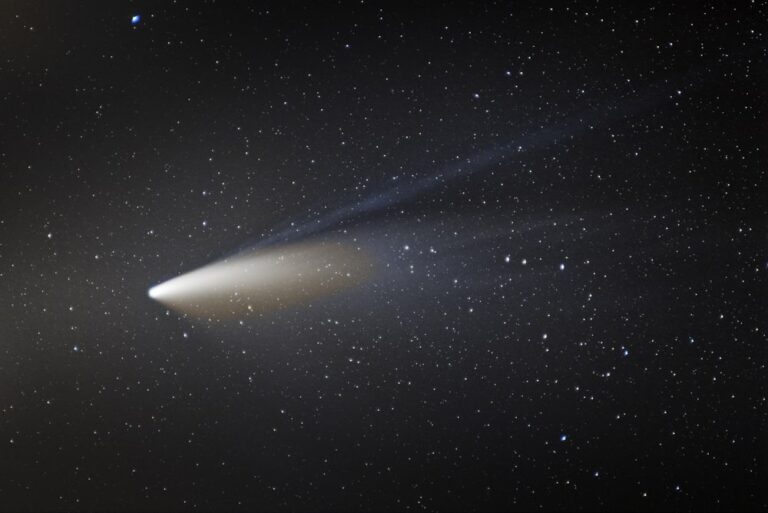 Il viaggio della cometa 3I/Atlas: un ospite interstellare sotto i riflettori