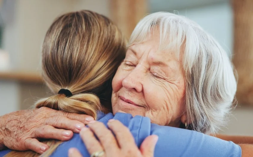 Demenza e Alzheimer: 1,5 milioni di italiani affrontano l’isolamento familiare