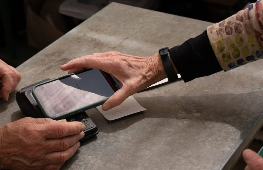 In Italia oltre due terzi dei consumi sono nelle mani degli over 50