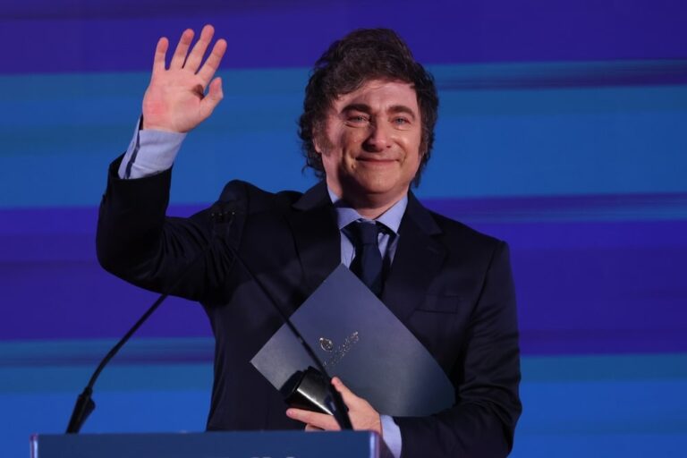 Argentina, trionfo inaspettato di Milei alle elezioni di medio termine