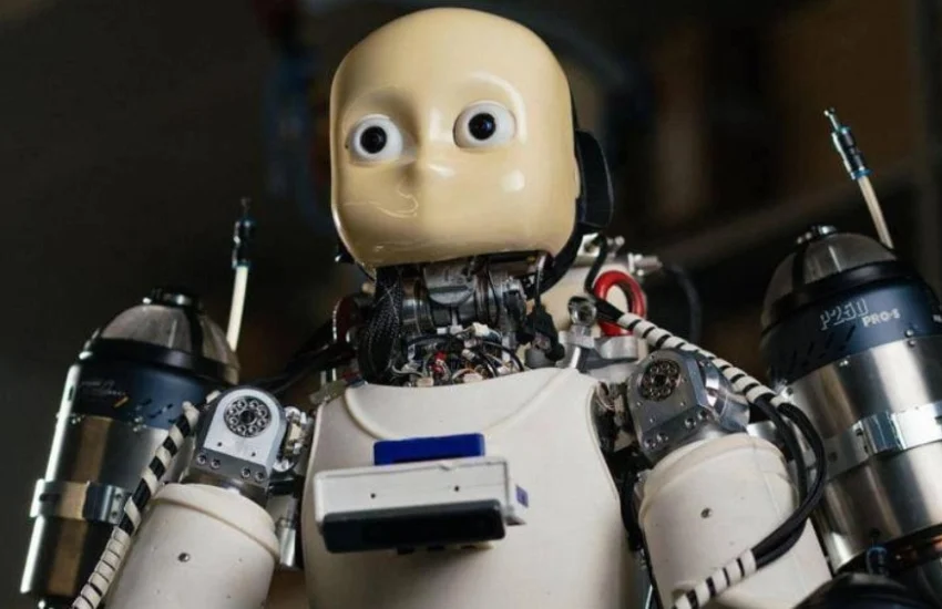 iRonCub3, primo volo per il robot umanoide tutto italiano