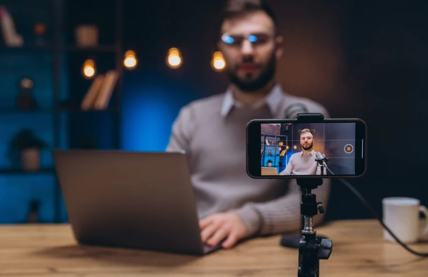 Influencer e YouTuber, in Italia sono 25mila le imprese dei creator digitali