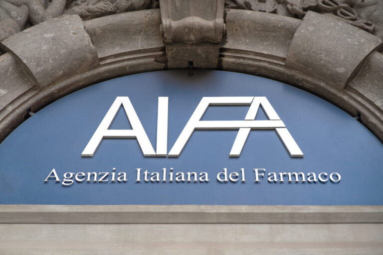 Il report Aifa: con l’intelligenza artificiale una nuova era per i farmaci