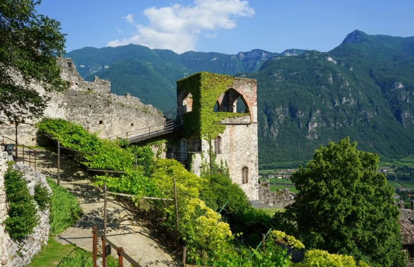Il FAI compie 50 anni: mezzo secolo di tutela del patrimonio italiano
