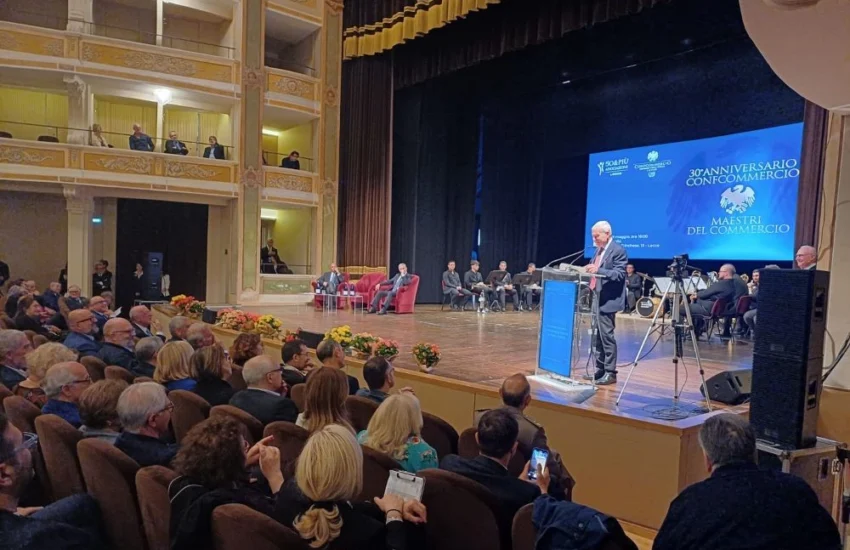 Lecce. Premiati i Maestri ai 30 anni di Confcommercio Lecce
