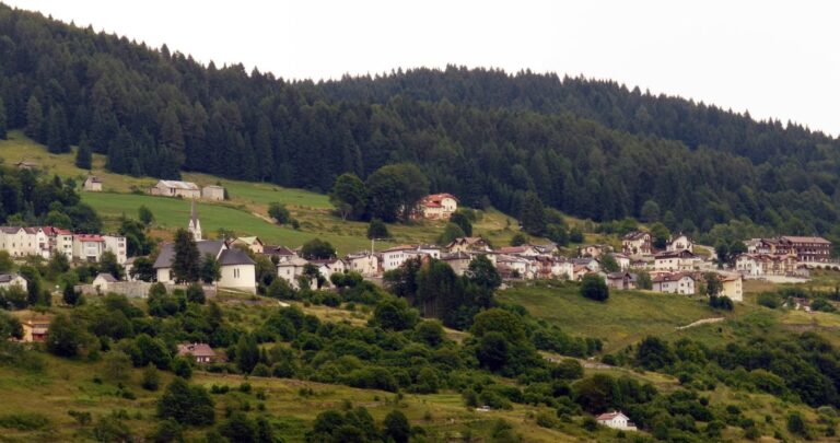 Coliving a Luserna (TN): le famiglie restano anche pagando l’affitto