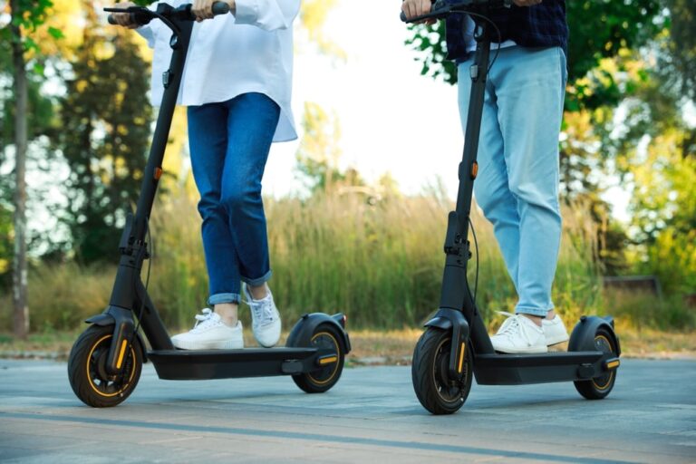 Targa e assicurazione per monopattini elettrici: ecco cosa cambia per tutti
